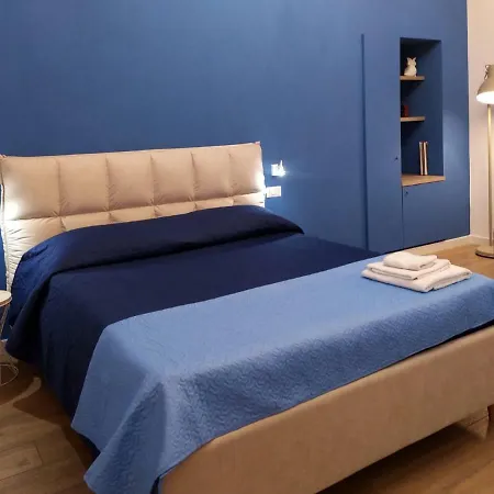 La Casa Di Noa In The Heart Of Vomero Naples