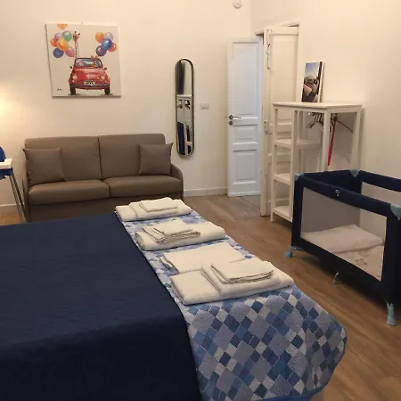 La Casa Di Noa In The Heart Of Vomero Naples